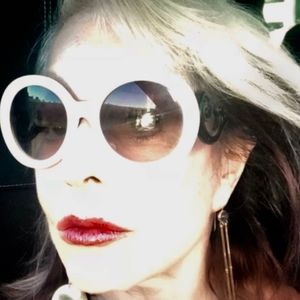 Meet your Posher, Laney